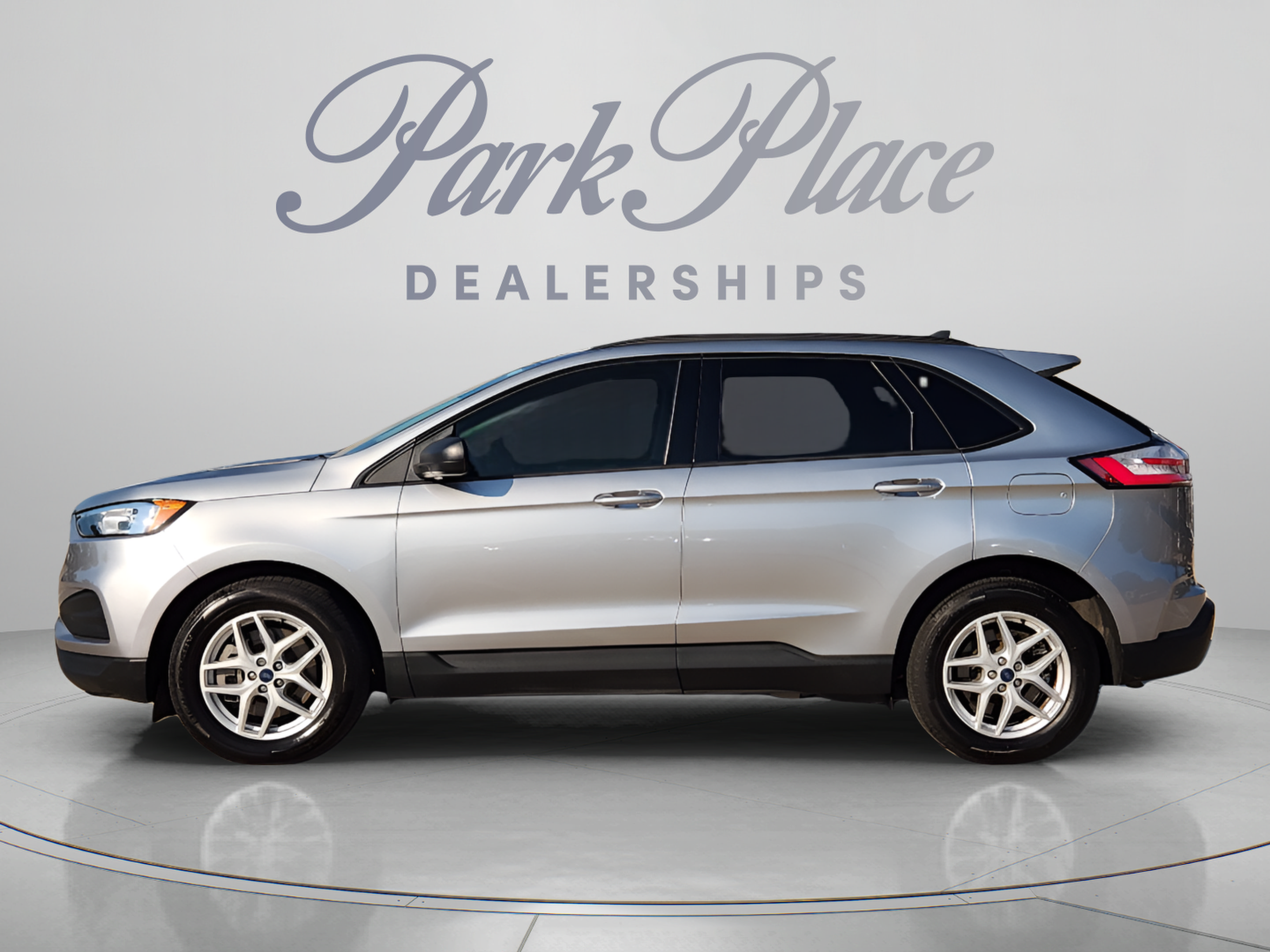 Used 2022 Ford Edge SE AWD/4WD image 2