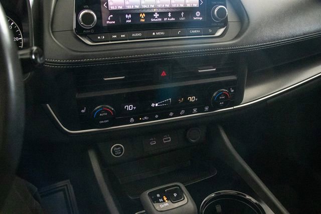 Certified 2023 Nissan Rogue SV w/ SV Premium B Package image 31