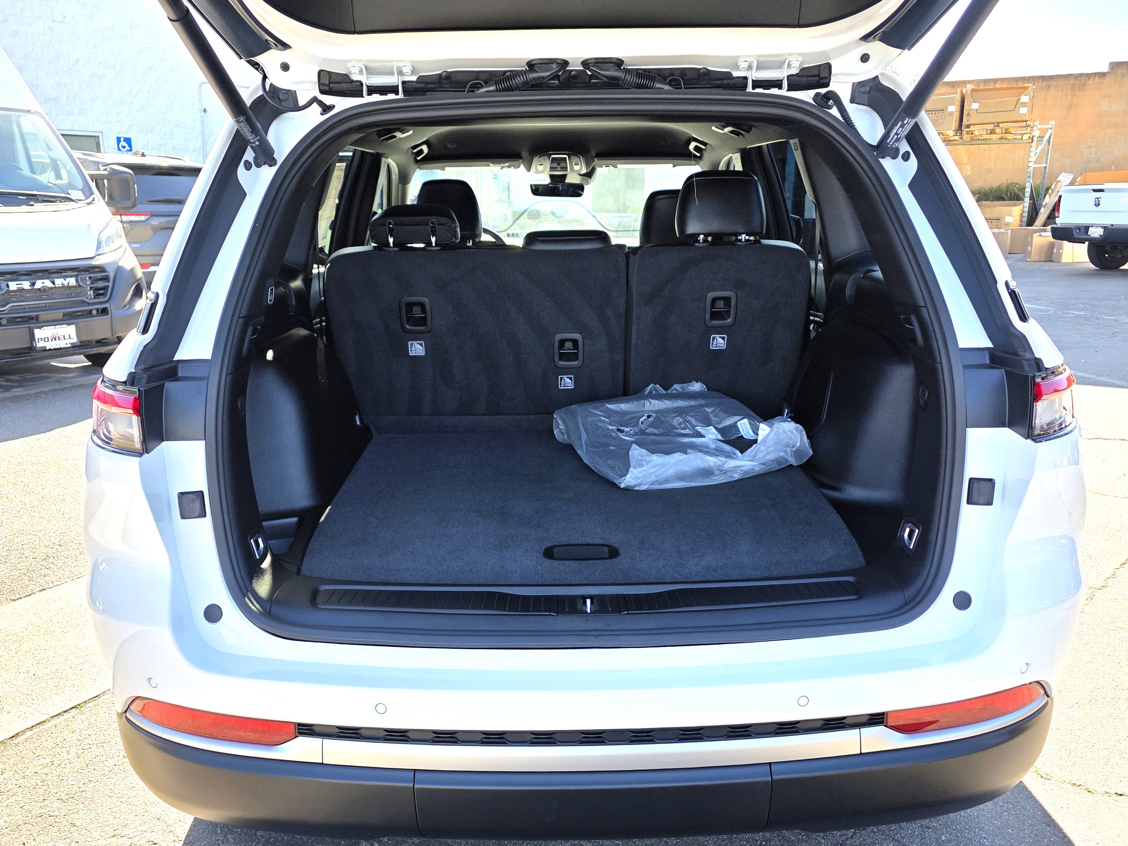 New 2026 Jeep Grand Cherokee Limited image 18