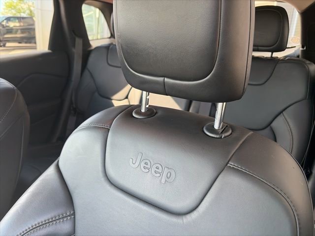 Used 2017 Jeep Cherokee Limited image 9