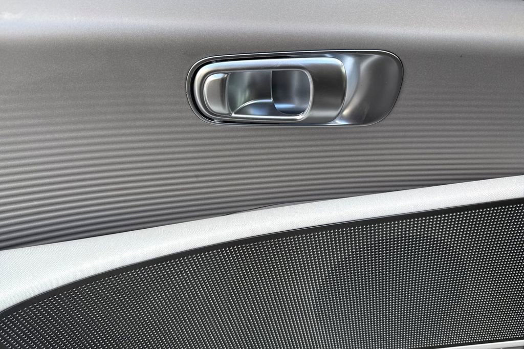 Used 2023 Hyundai Ioniq 6 SEL image 8