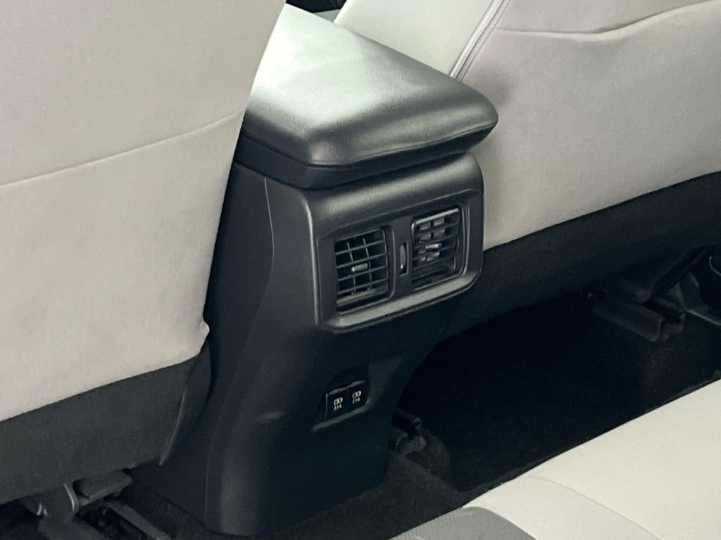 Used 2020 Toyota RAV4 XLE w/ Convenience Package image 40