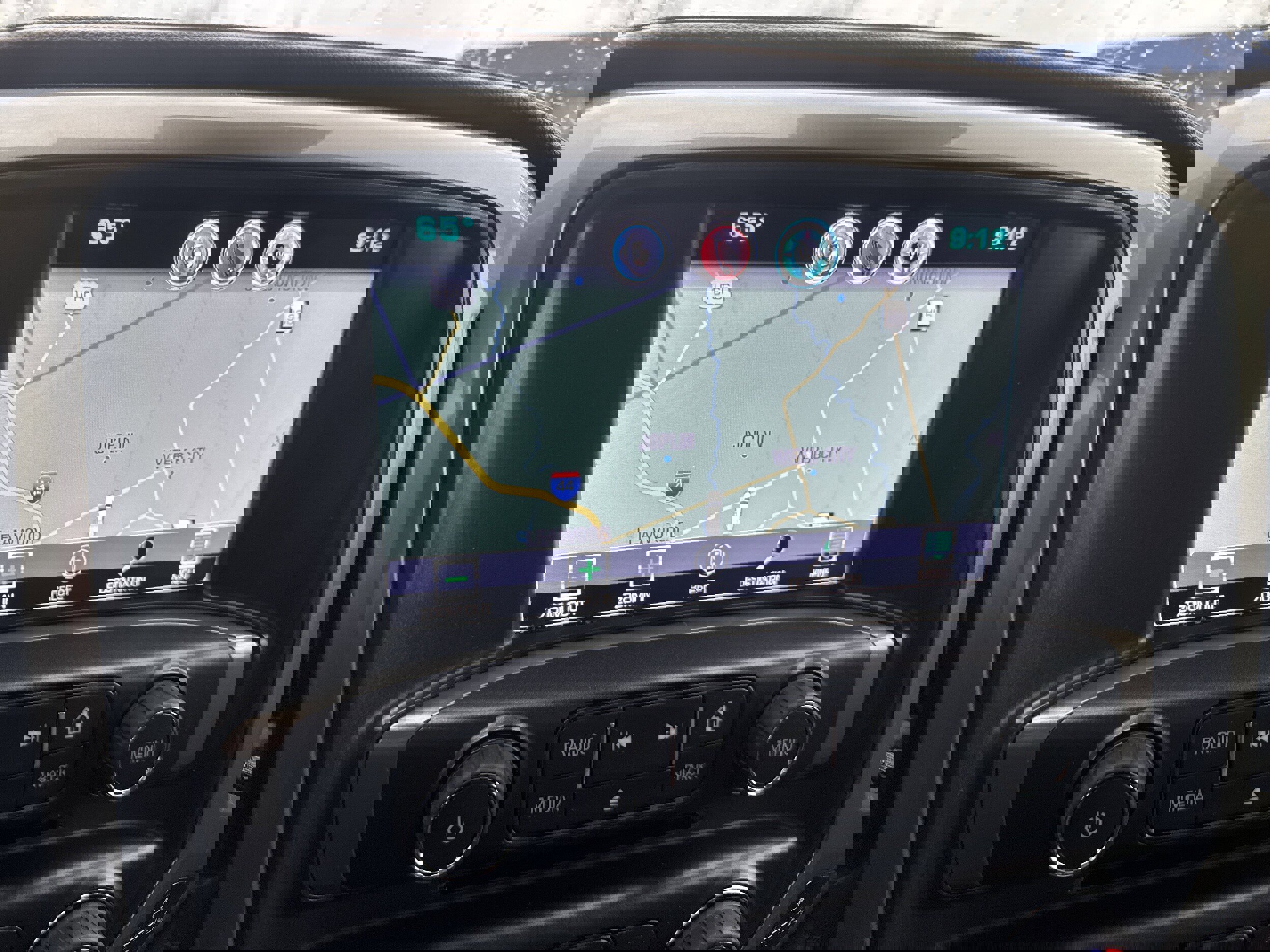 Used 2015 Chevrolet Silverado 1500 High Country w/ High Country Premium Package image 20