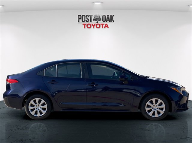 Used 2025 Toyota Corolla LE image 8