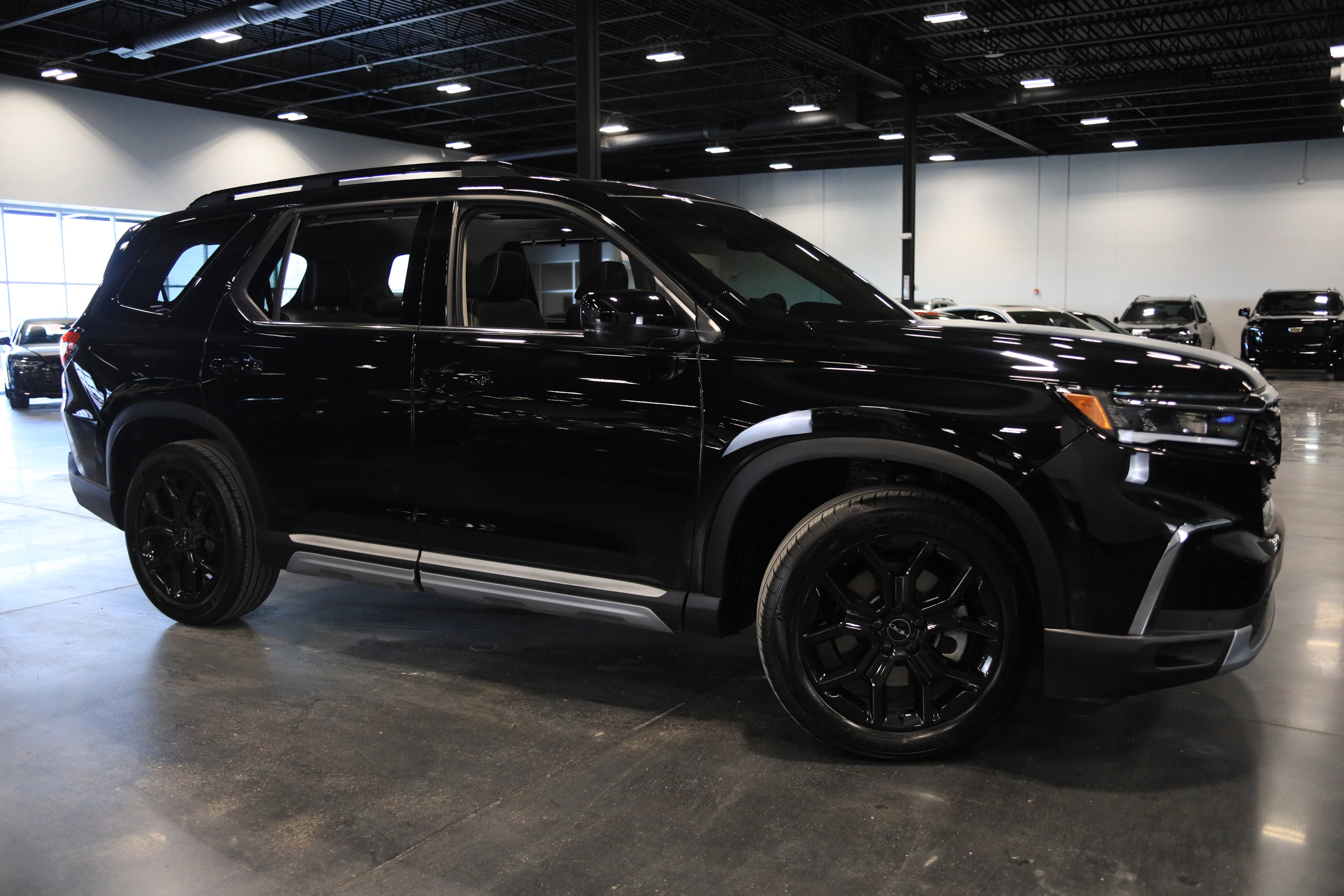 Used 2025 Honda Pilot Elite image 8