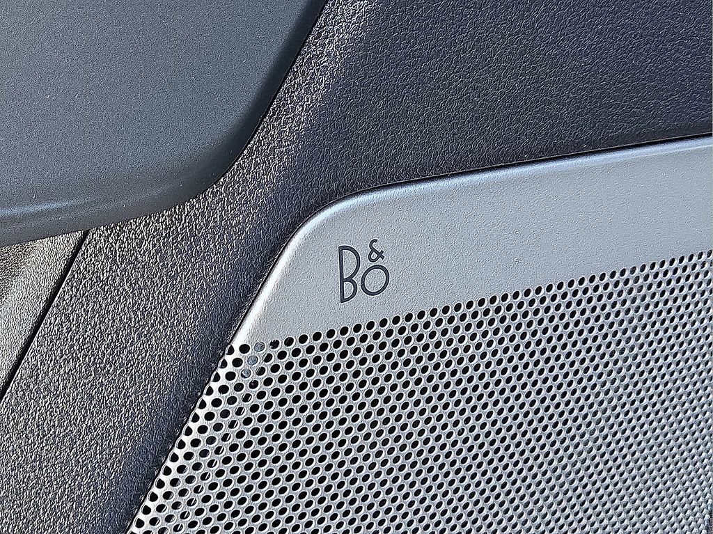 Used 2023 Ford F150 Lariat w/ Trailer Tow Package image 22