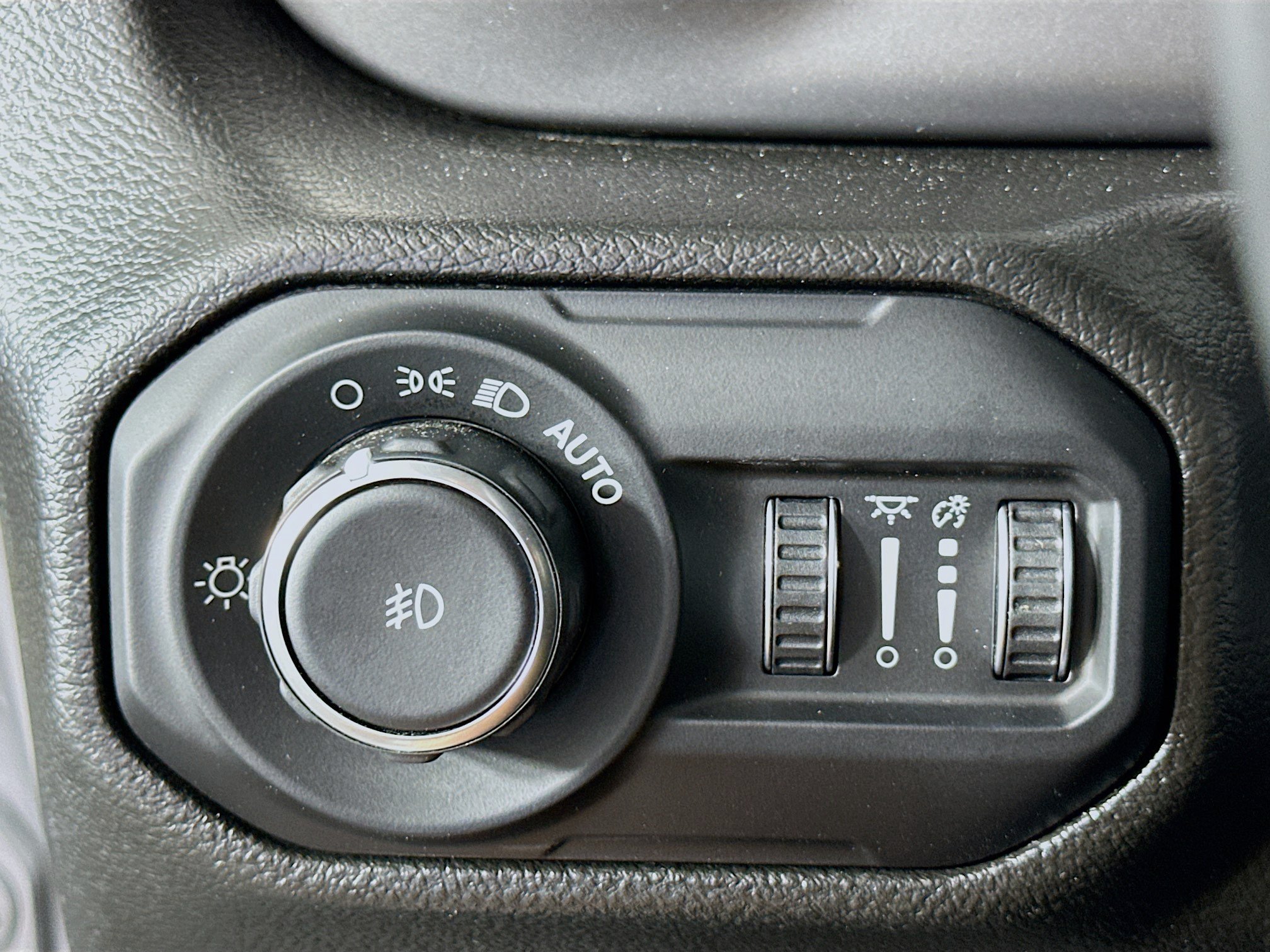 Used 2022 Jeep Wrangler Unlimited Sport AWD/4WD image 16