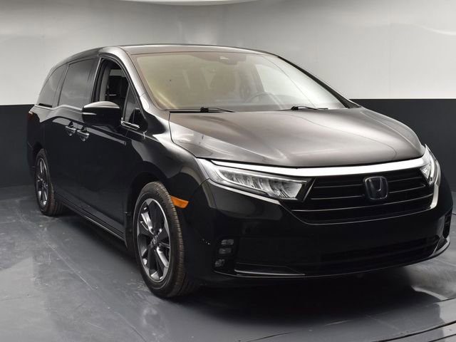 Used 2023 Honda Odyssey Elite image 2