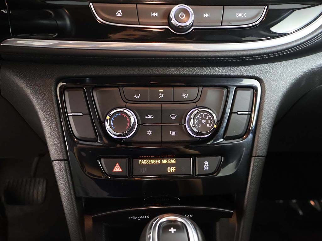 Used 2020 Buick Encore Preferred w/ Safety Package FWD image 44