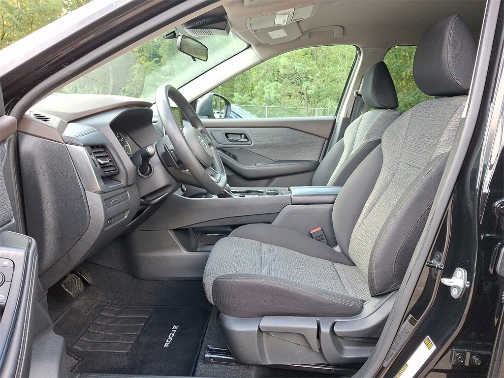 Used 2021 Nissan Rogue S image 13