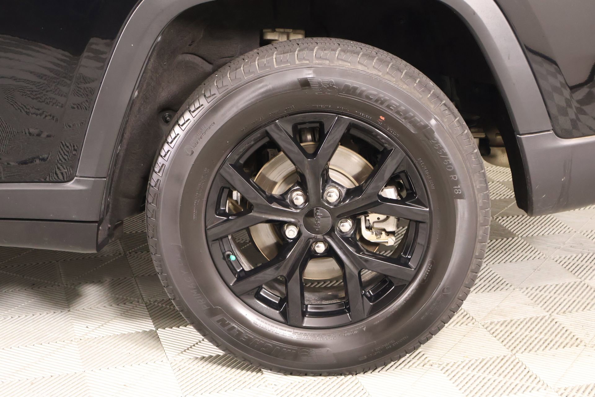 Used 2024 Jeep Grand Cherokee Altitude AWD/4WD image 19