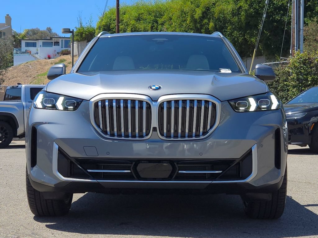 New 2026 BMW X5 xDrive40i w/ Climate Comfort Package AWD/4WD image 2
