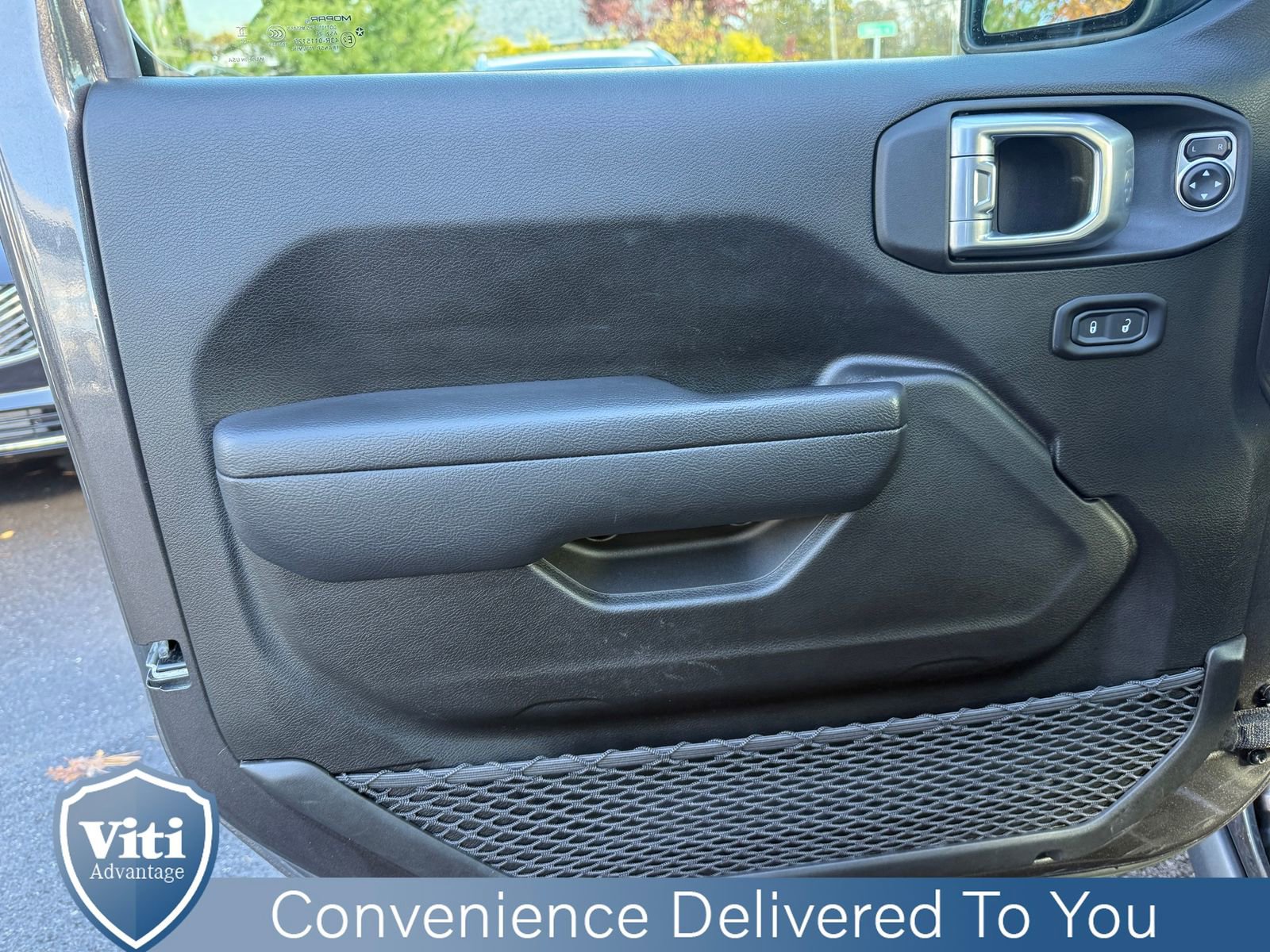 Used 2024 Jeep Wrangler Unlimited image 16