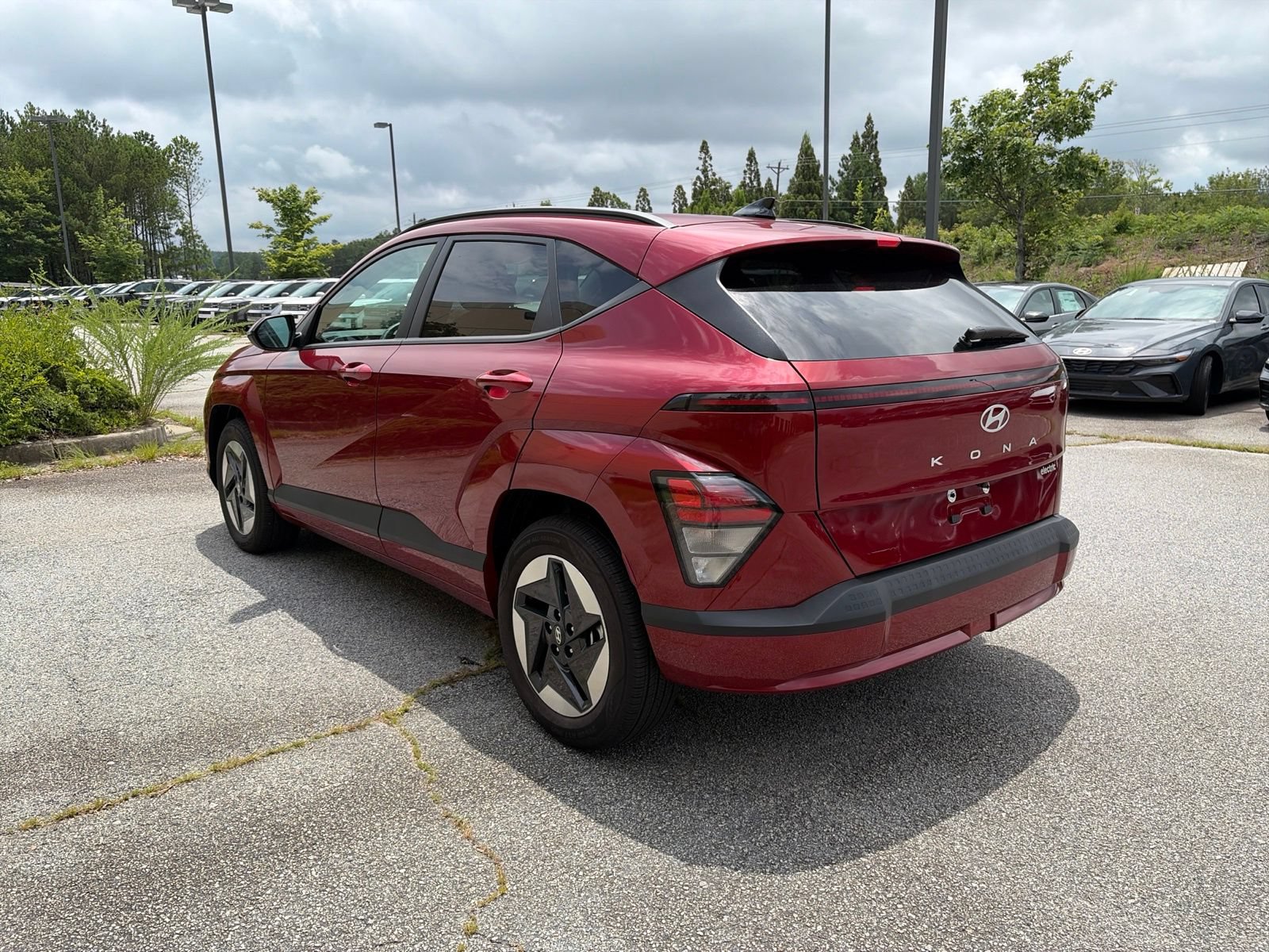 Used 2025 Hyundai Kona SEL FWD image 4