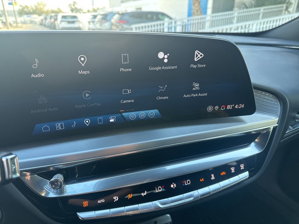 Used 2024 Cadillac Lyriq Sport image 14