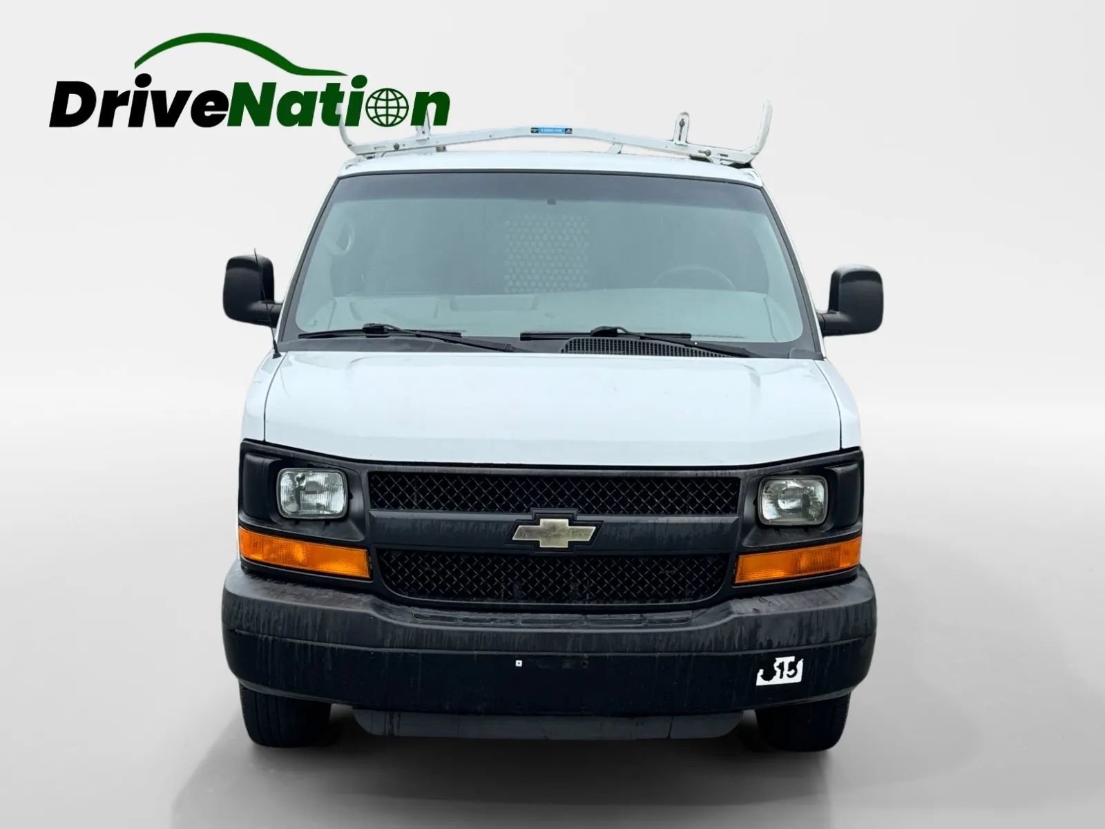 Used 2015 Chevrolet Express 3500 RWD image 2