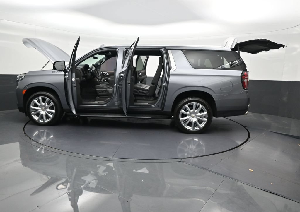 Used 2021 Chevrolet Suburban High Country AWD/4WD image 35