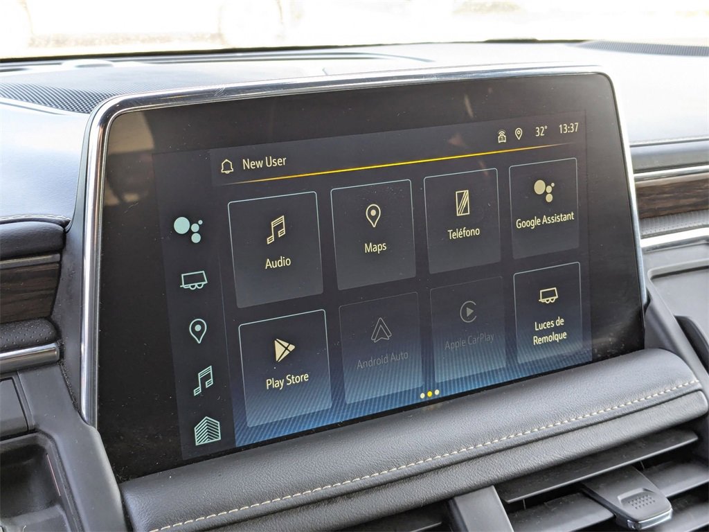 Used 2023 Chevrolet Suburban Premier image 23