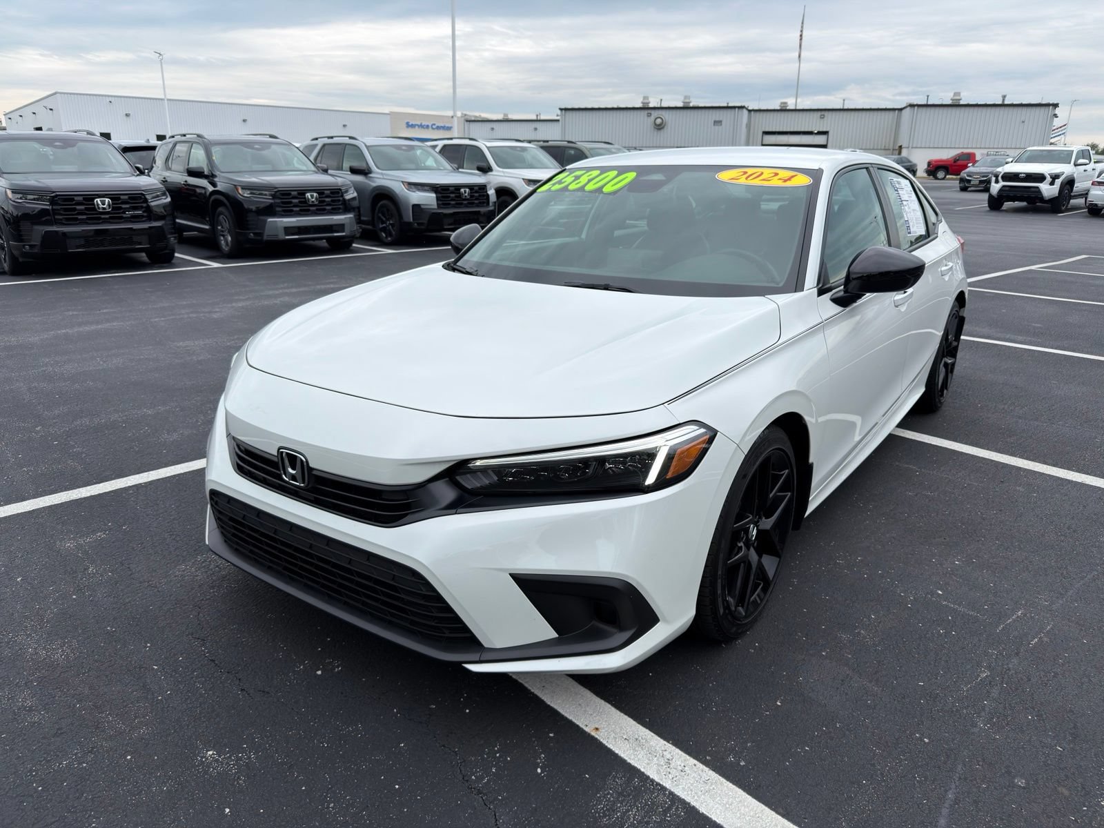 Used 2024 Honda Civic Sport image 2