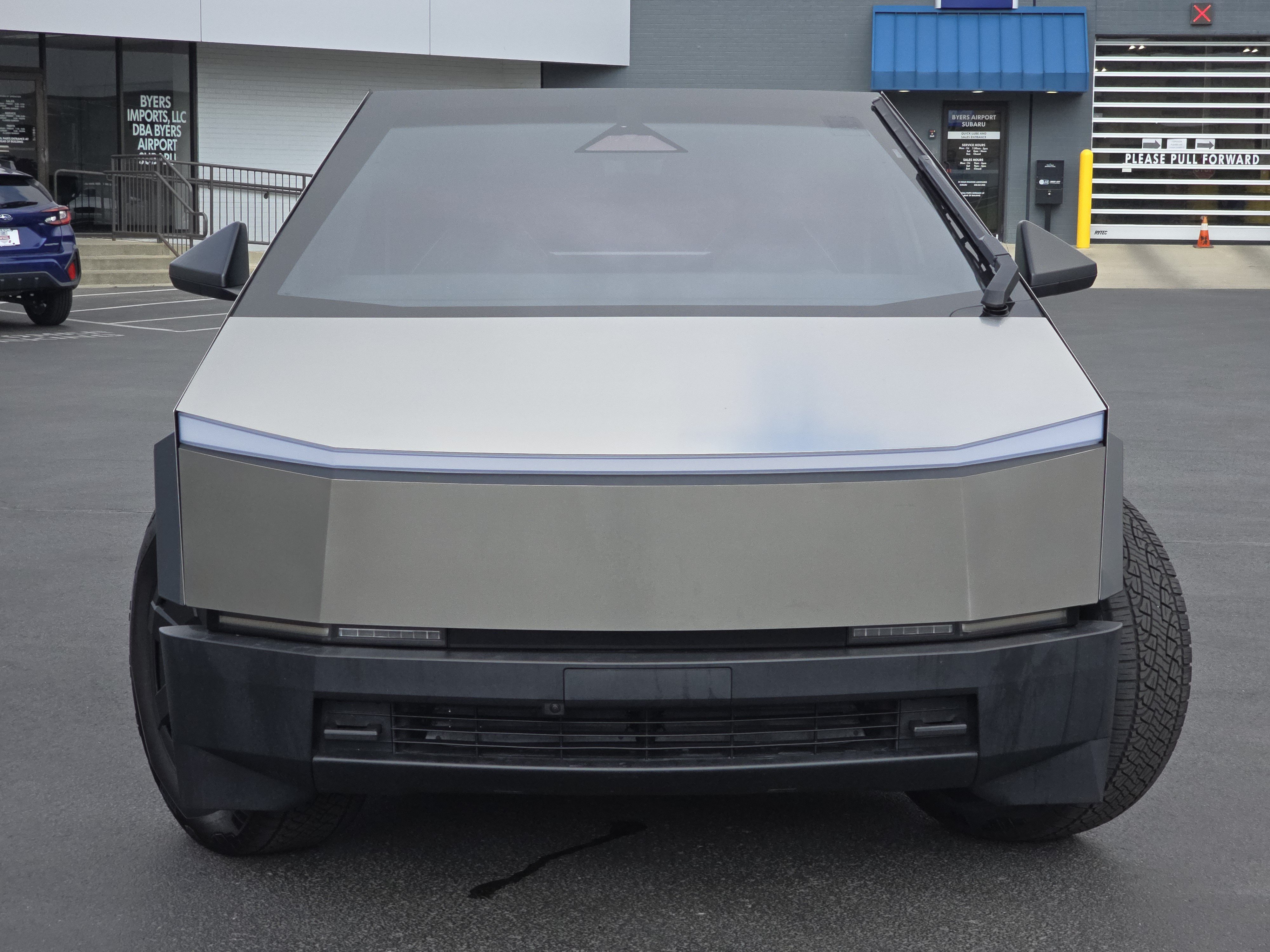 Used 2024 Tesla Cybertruck AWD Crew Cab image 2