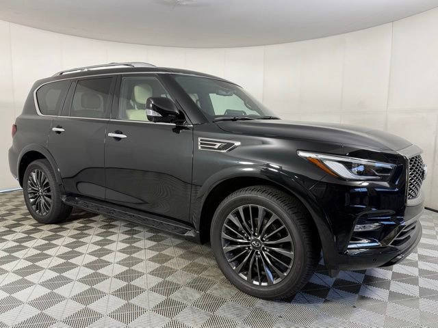 Used 2024 INFINITI QX80 Sensory AWD/4WD image 10