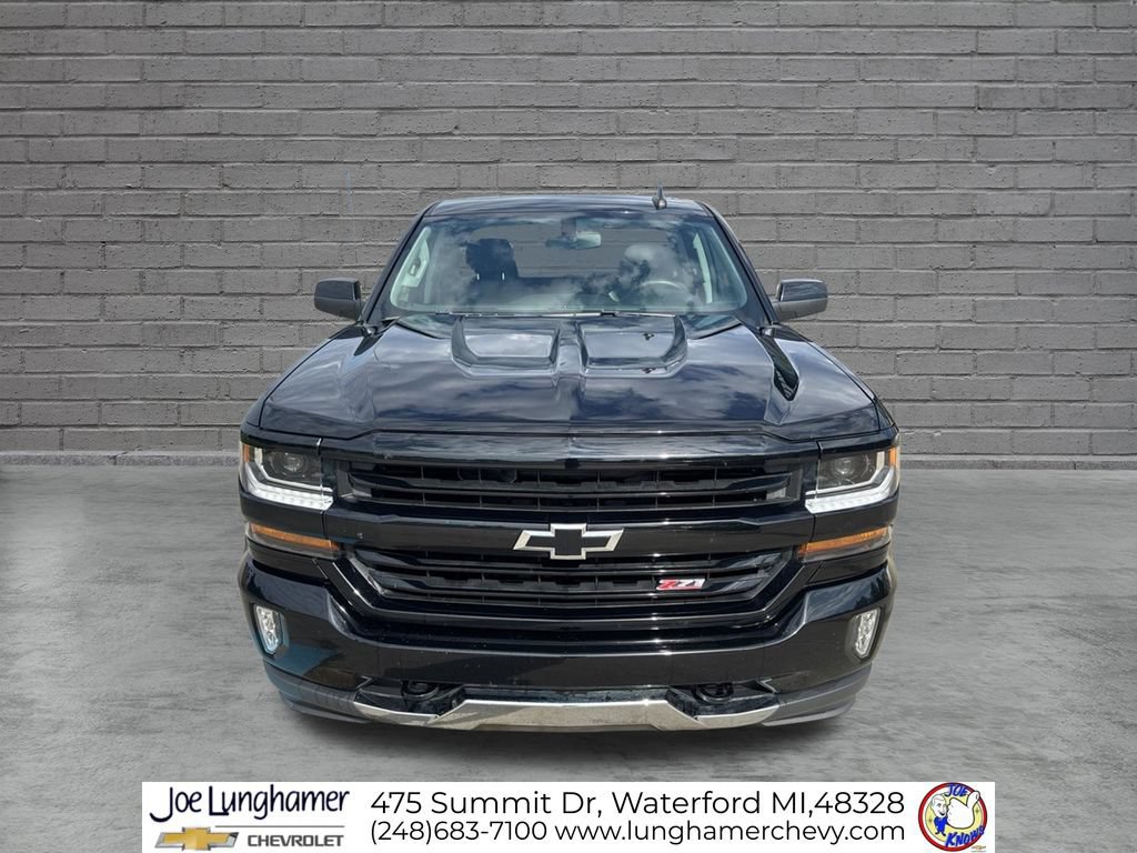 Used 2019 Chevrolet Silverado 1500 LT w/ LPO, Black Pack AWD/4WD image 9