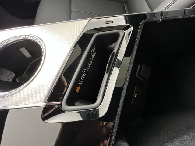 Used 2024 Cadillac Lyriq Tech AWD/4WD image 36