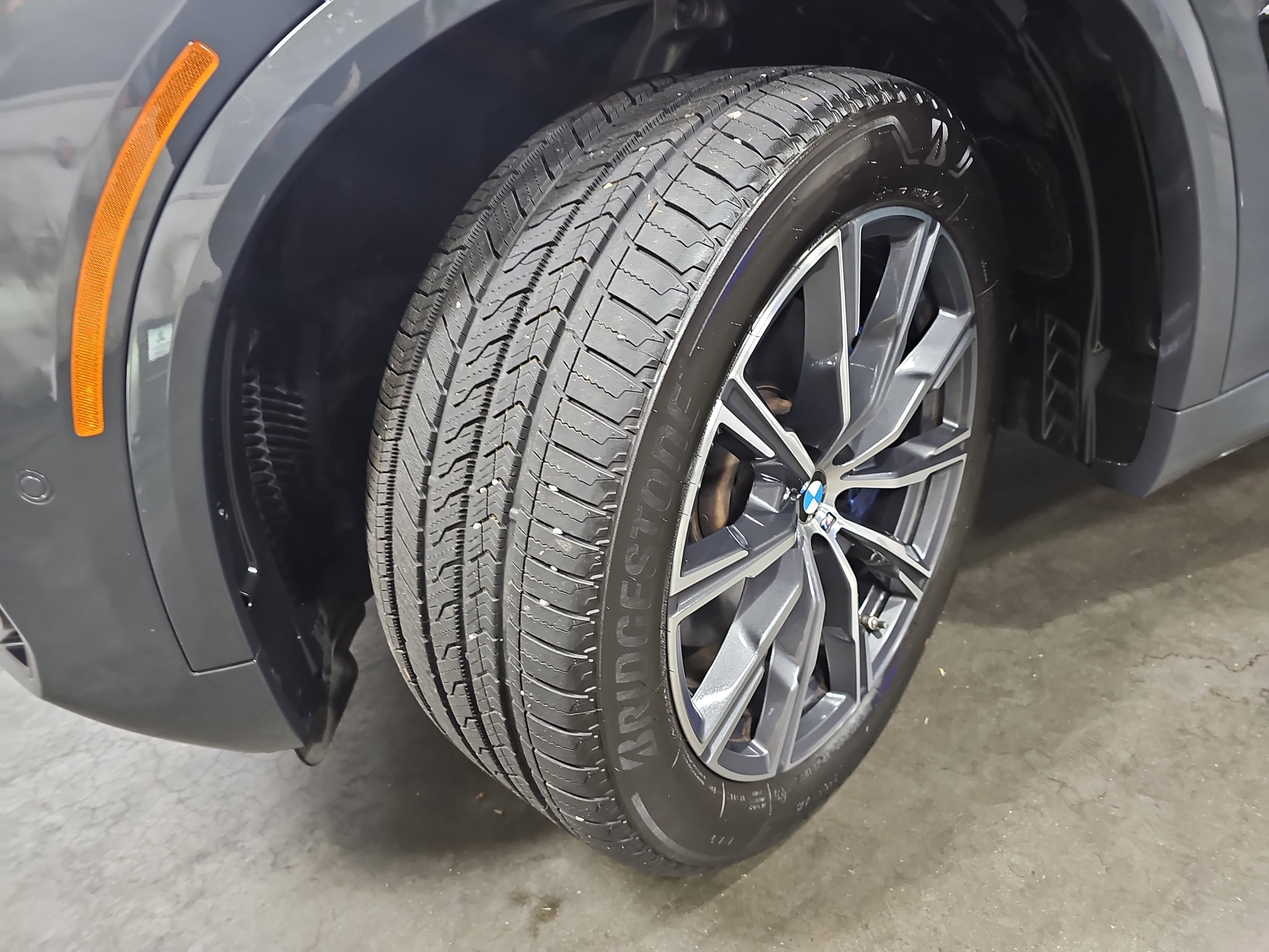 Used 2025 BMW X5 xDrive40i w/ M Sport Package image 34