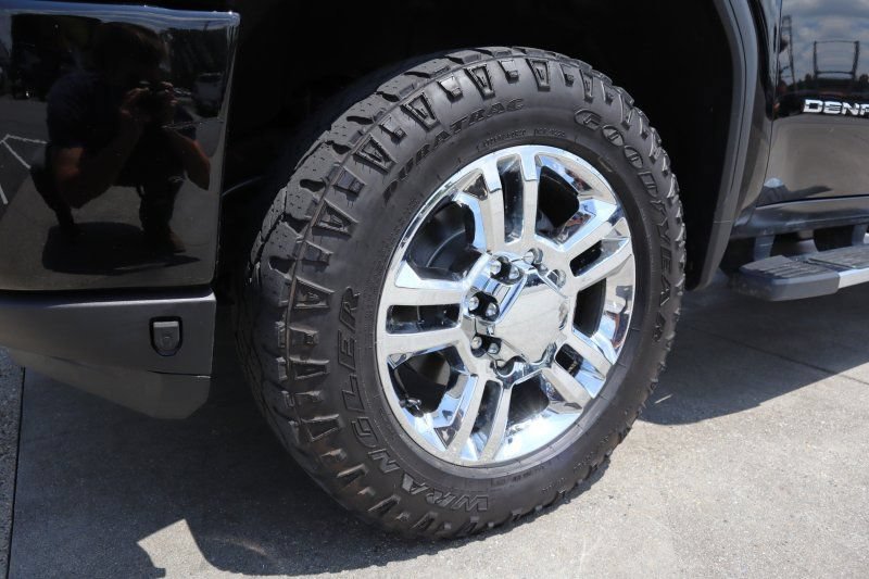 Used 2022 GMC Sierra 2500 Denali AWD/4WD image 8