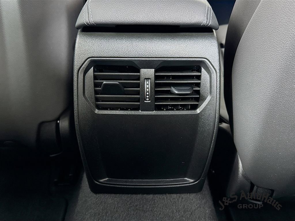 Used 2025 BMW M2 w/ Lighting Package RWD image 32