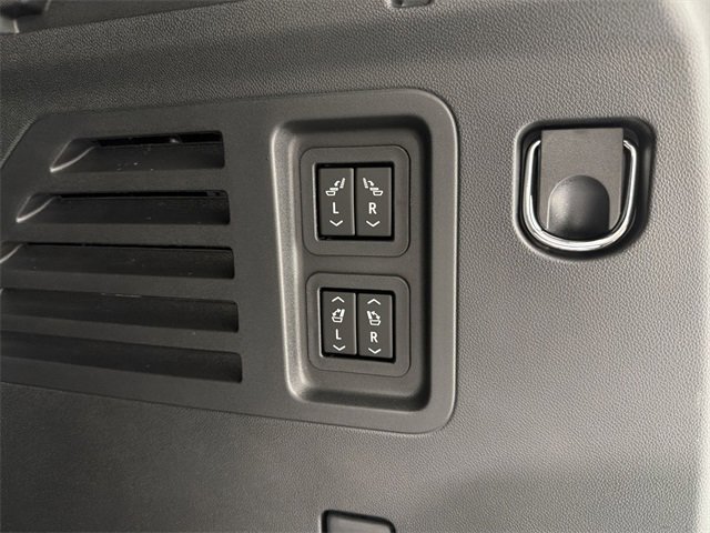 New 2026 Chevrolet Traverse High Country image 17