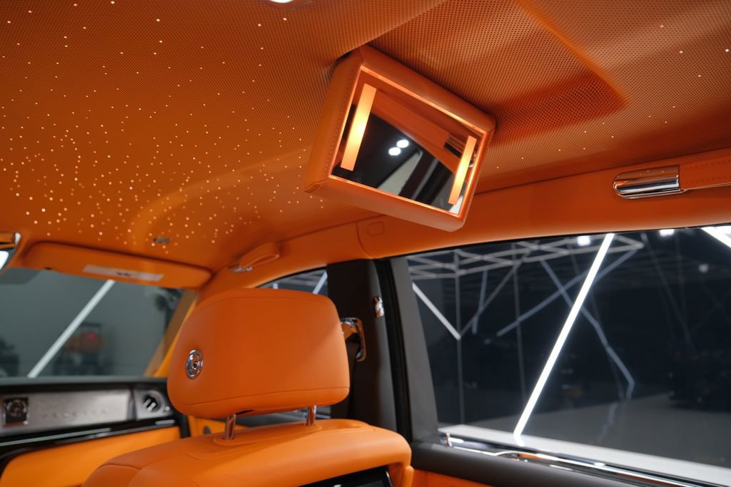 Used 2025 Rolls-Royce Phantom Sedan image 67