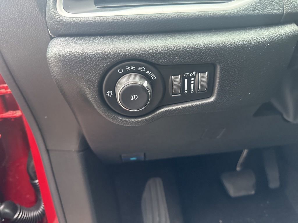 New 2026 Chrysler Pacifica Select FWD image 24