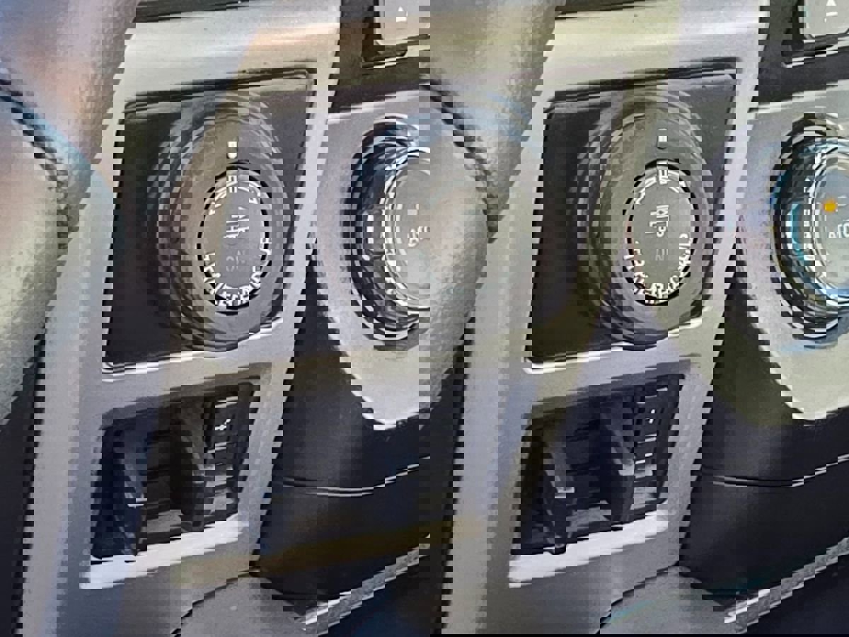 Used 2017 Ford F150 Lariat image 35