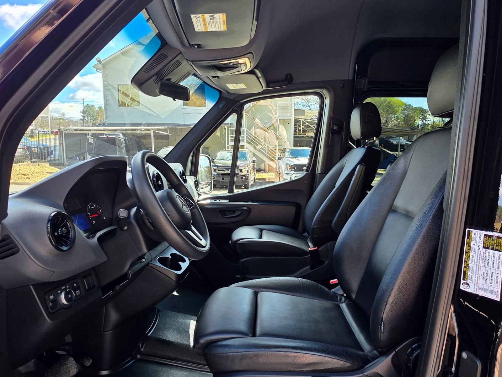 Used 2019 Mercedes-Benz Sprinter 2500 image 10