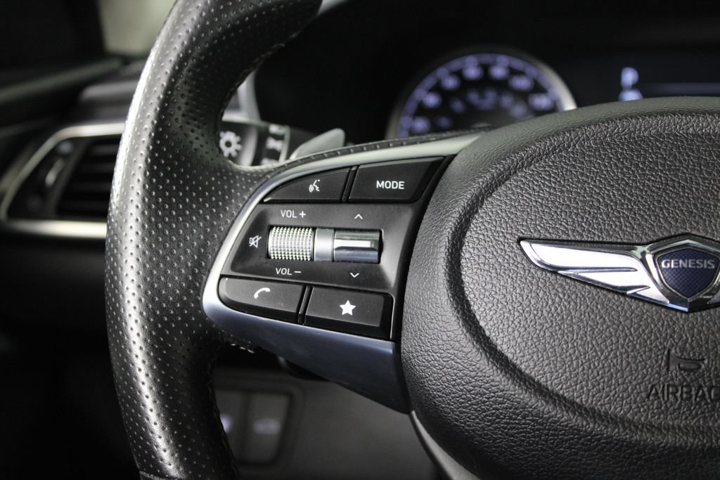 Used 2022 Genesis G70 3.3T RWD image 25