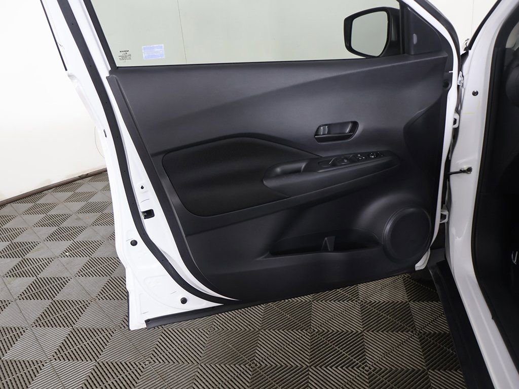 Used 2023 Nissan Kicks S image 19