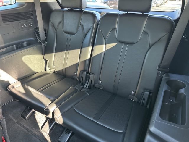 Used 2025 Kia Sorento SX image 9