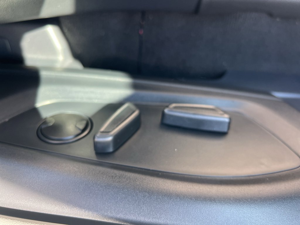 Used 2026 Ford Explorer Active w/ Active Comfort Package image 24