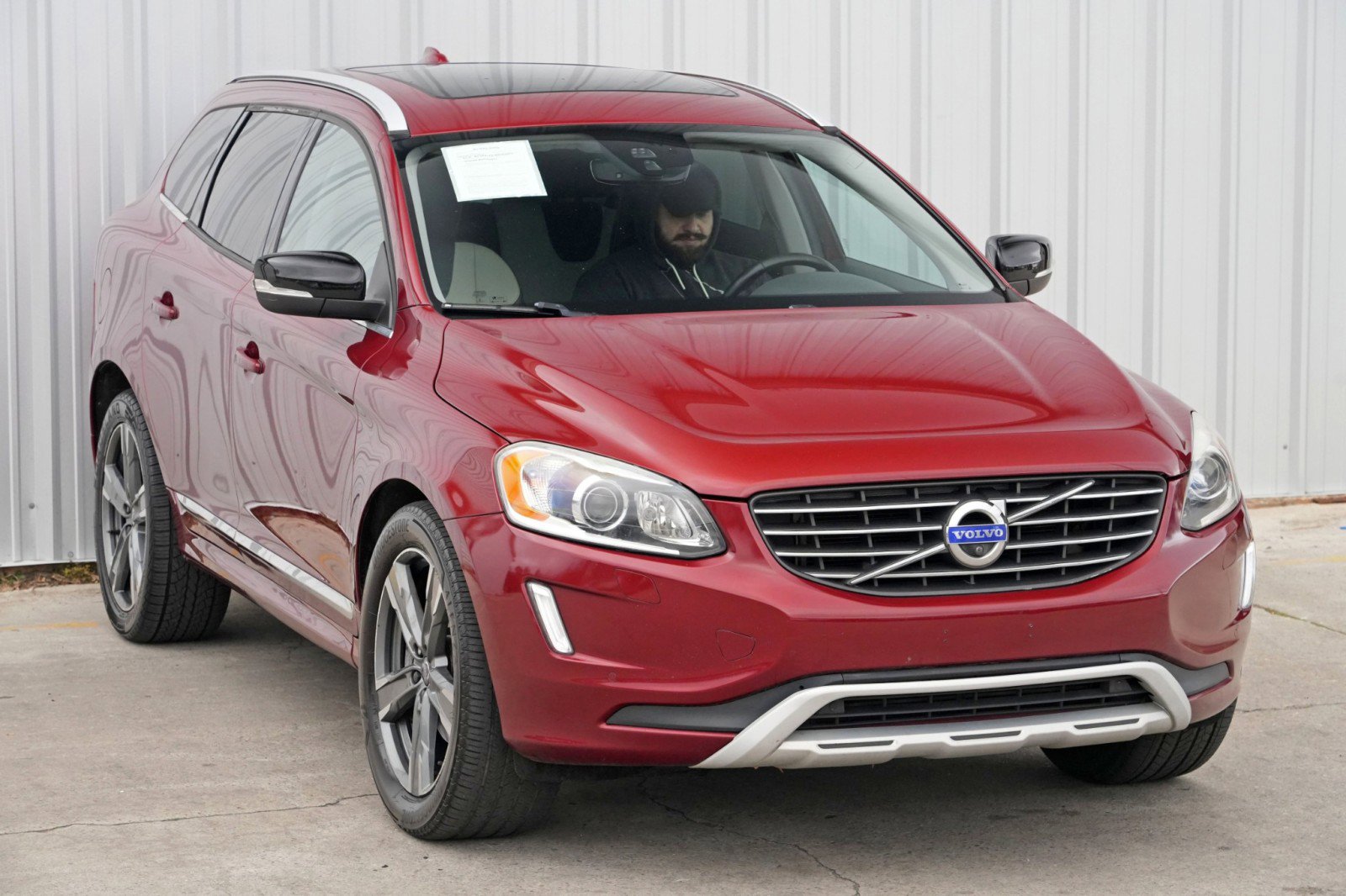 Used 2017 Volvo XC60 T5 Dynamic w/ Preferred Option Package image 52