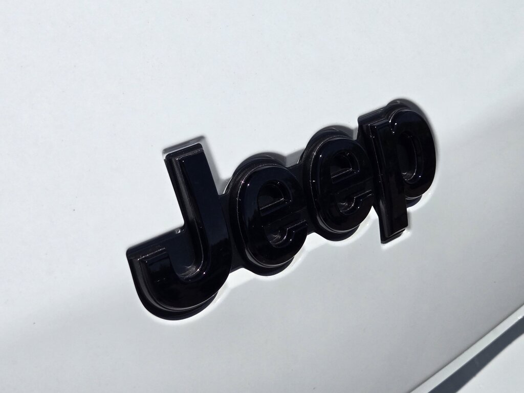 New 2026 Jeep Grand Cherokee L Altitude AWD/4WD image 12
