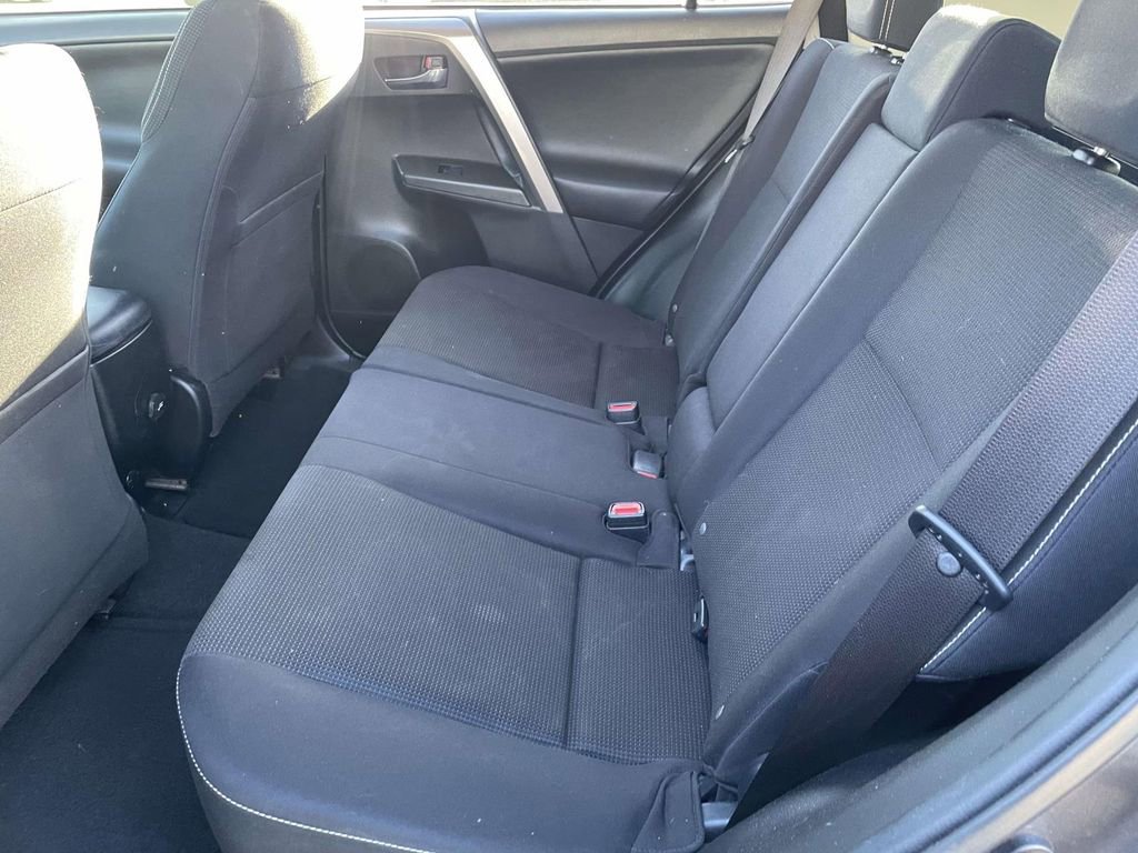 Used 2016 Toyota RAV4 XLE image 20