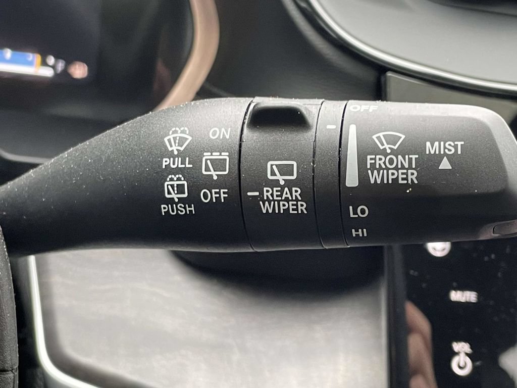 Certified 2026 Jeep Grand Cherokee Altitude RWD image 34