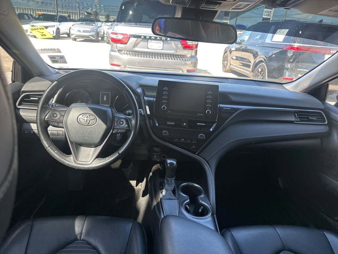 Used 2021 Toyota Camry SE image 9