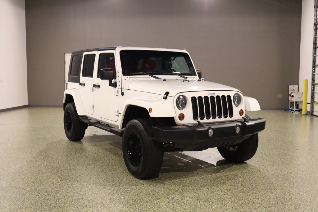 Used 2010 Jeep Wrangler Unlimited Sahara w/ Mopar Chrome Edition Group AWD/4WD image 1