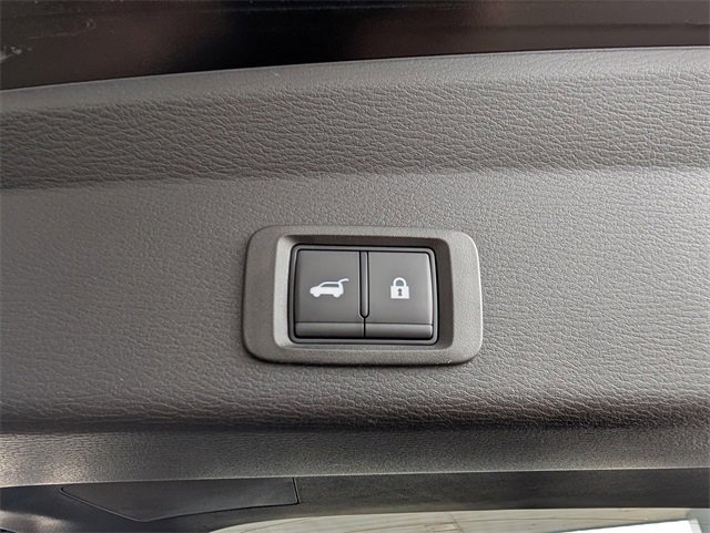 New 2025 Mitsubishi Outlander SE image 30