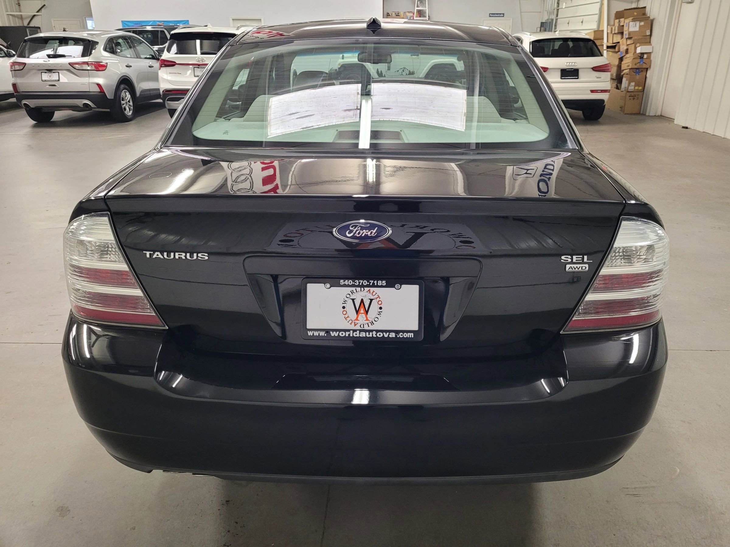 Used 2008 Ford Taurus SEL image 6