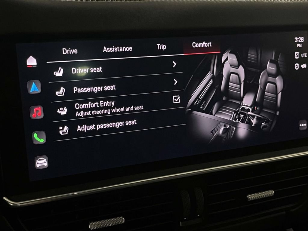 Certified 2023 Porsche Cayenne Turbo AWD/4WD image 32