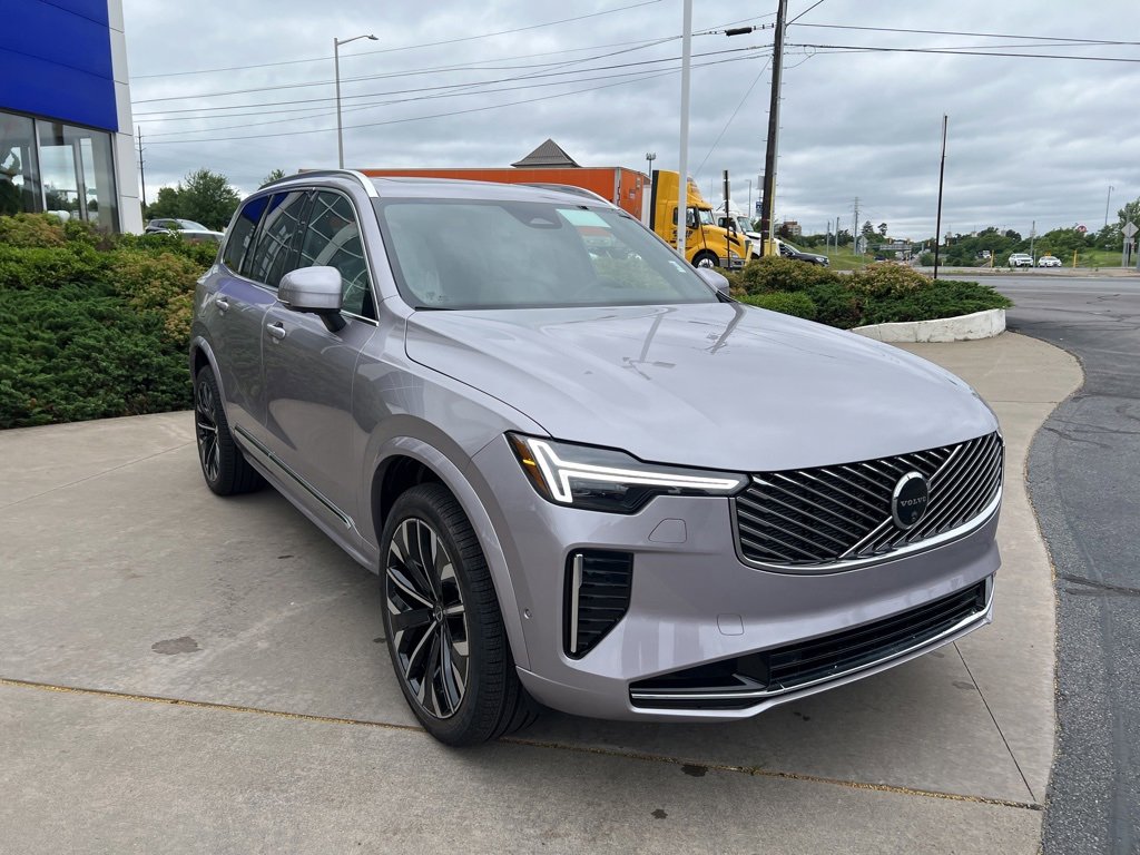 New 2026 Volvo XC90 B6 Plus w/ Protection Package Premier image 7