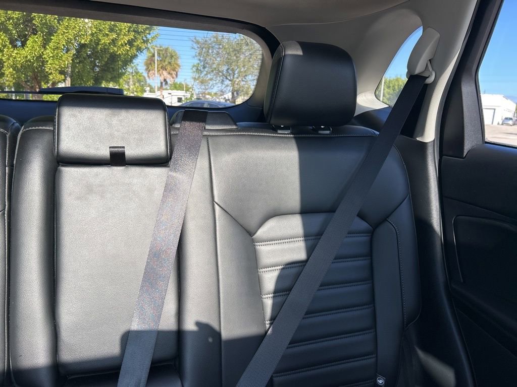 Used 2020 Ford Edge SEL w/ Cold Weather Package image 13